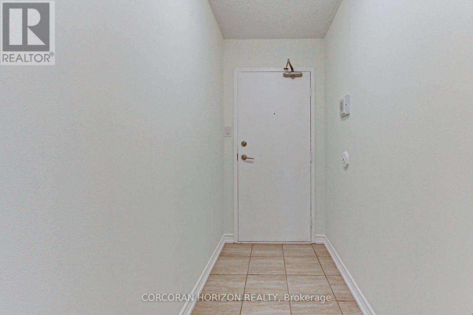 1909 - 1580 Mississauga Valley Boulevard, Mississauga, Ontario  L5A 3T8 - Photo 7 - W12716896
