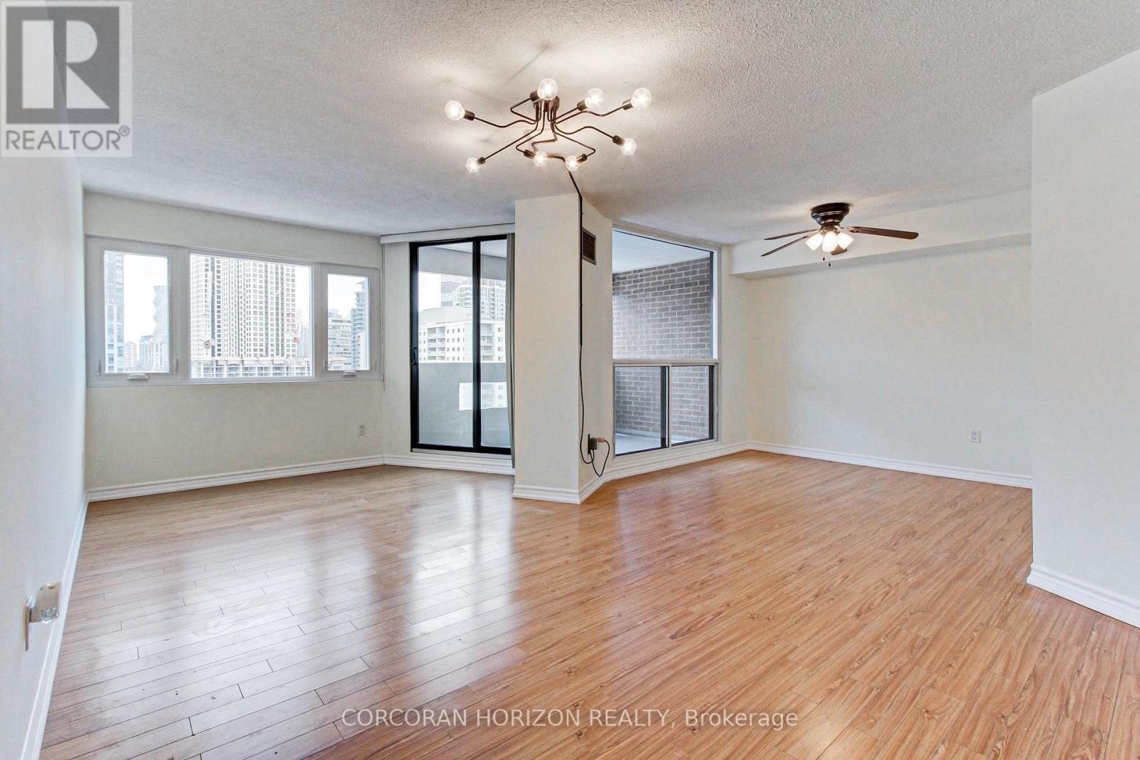 1909 - 1580 Mississauga Valley Boulevard, Mississauga, Ontario  L5A 3T8 - Photo 8 - W12716896