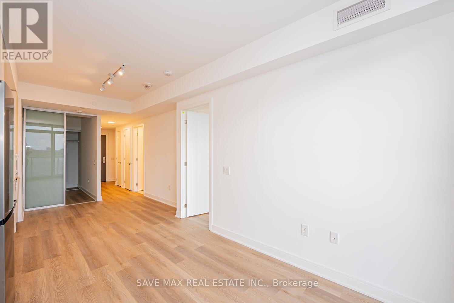 916 - 86 Dundas Street E, Mississauga, Ontario  L5A 1W4 - Photo 11 - W12716944