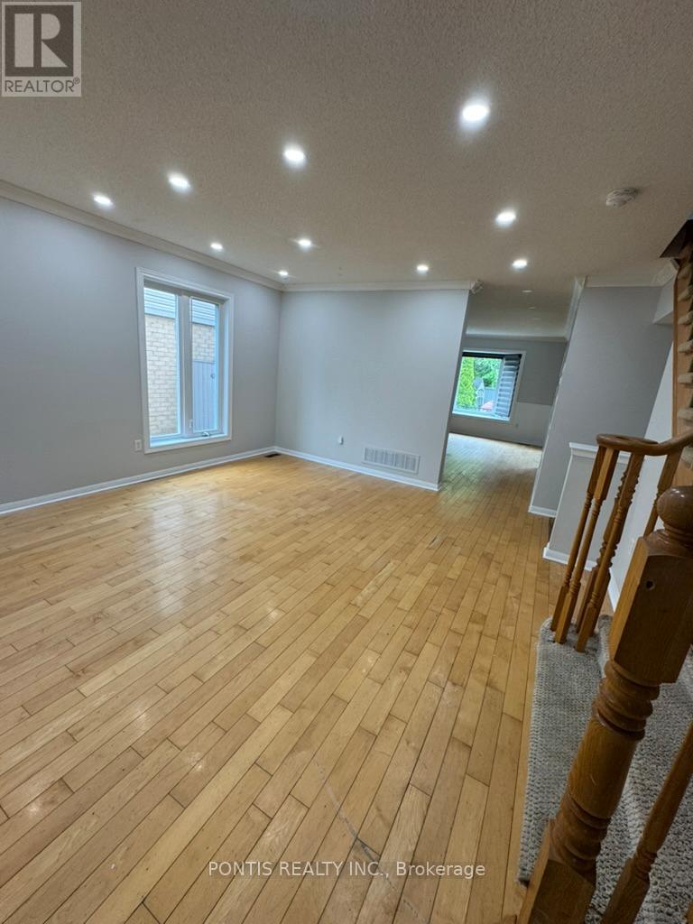 72 Rowland Street, Brampton, Ontario  L7A 1Z9 - Photo 5 - W12716976