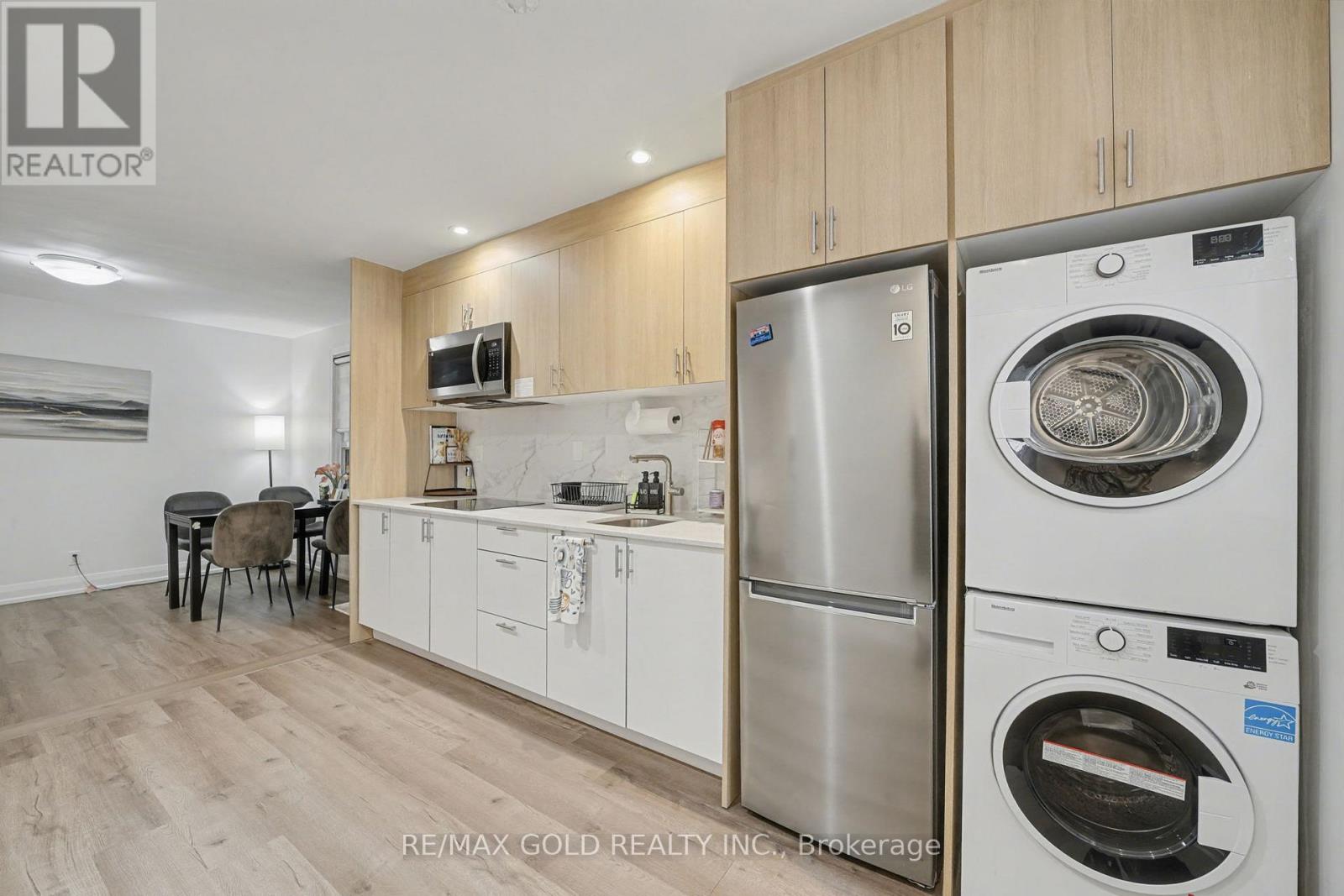 607 Drymen Crescent, Mississauga, Ontario  L5G 2N9 - Photo 11 - W12717026