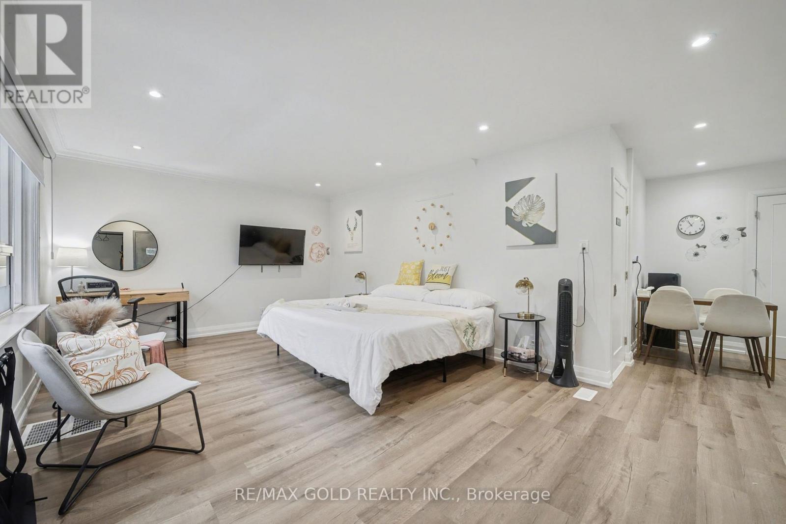 607 Drymen Crescent, Mississauga, Ontario  L5G 2N9 - Photo 17 - W12717026