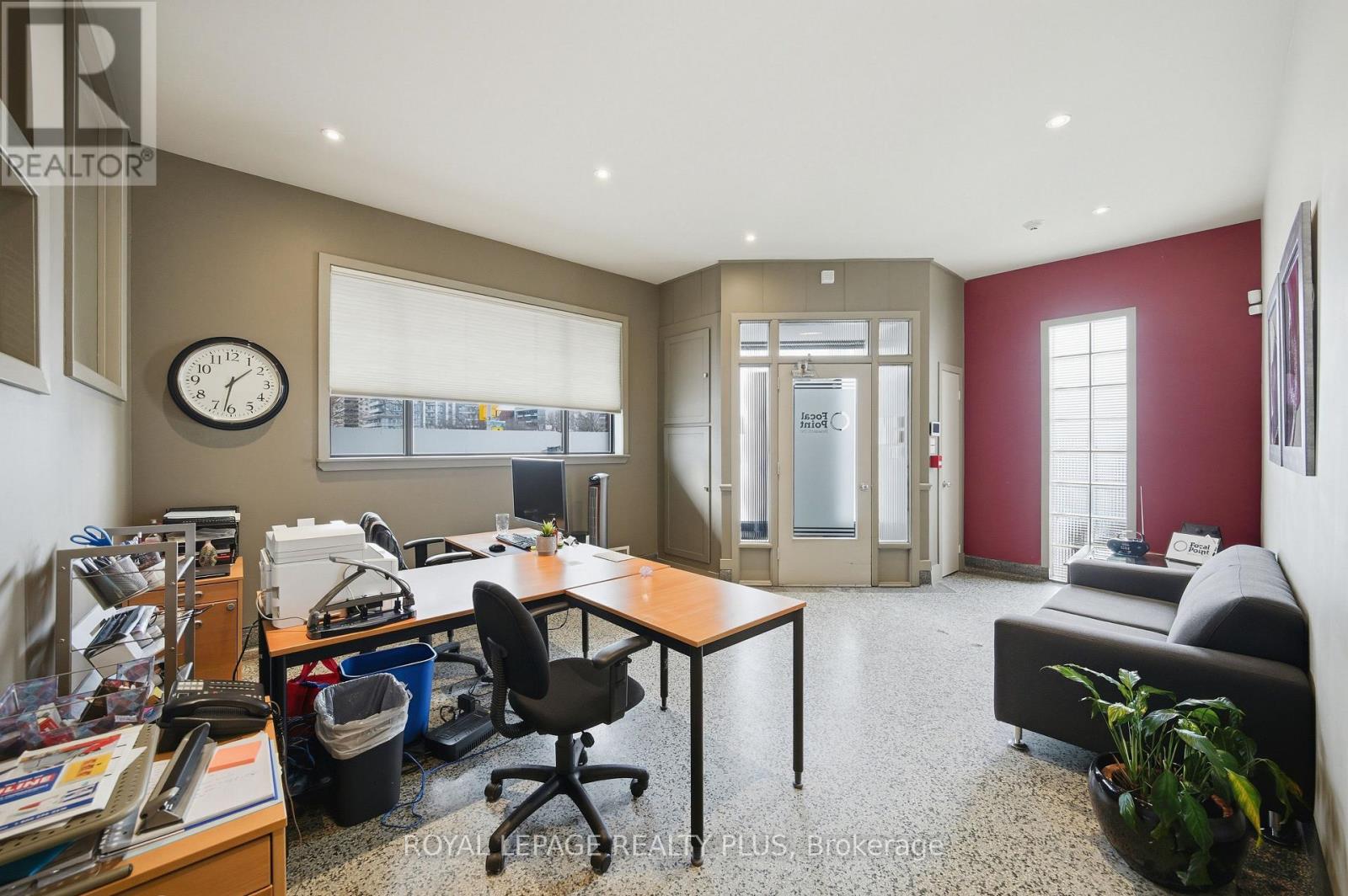 Office - 181 Lakeshore Road E, Mississauga, Ontario  L5G 1G2 - Photo 12 - W12717038