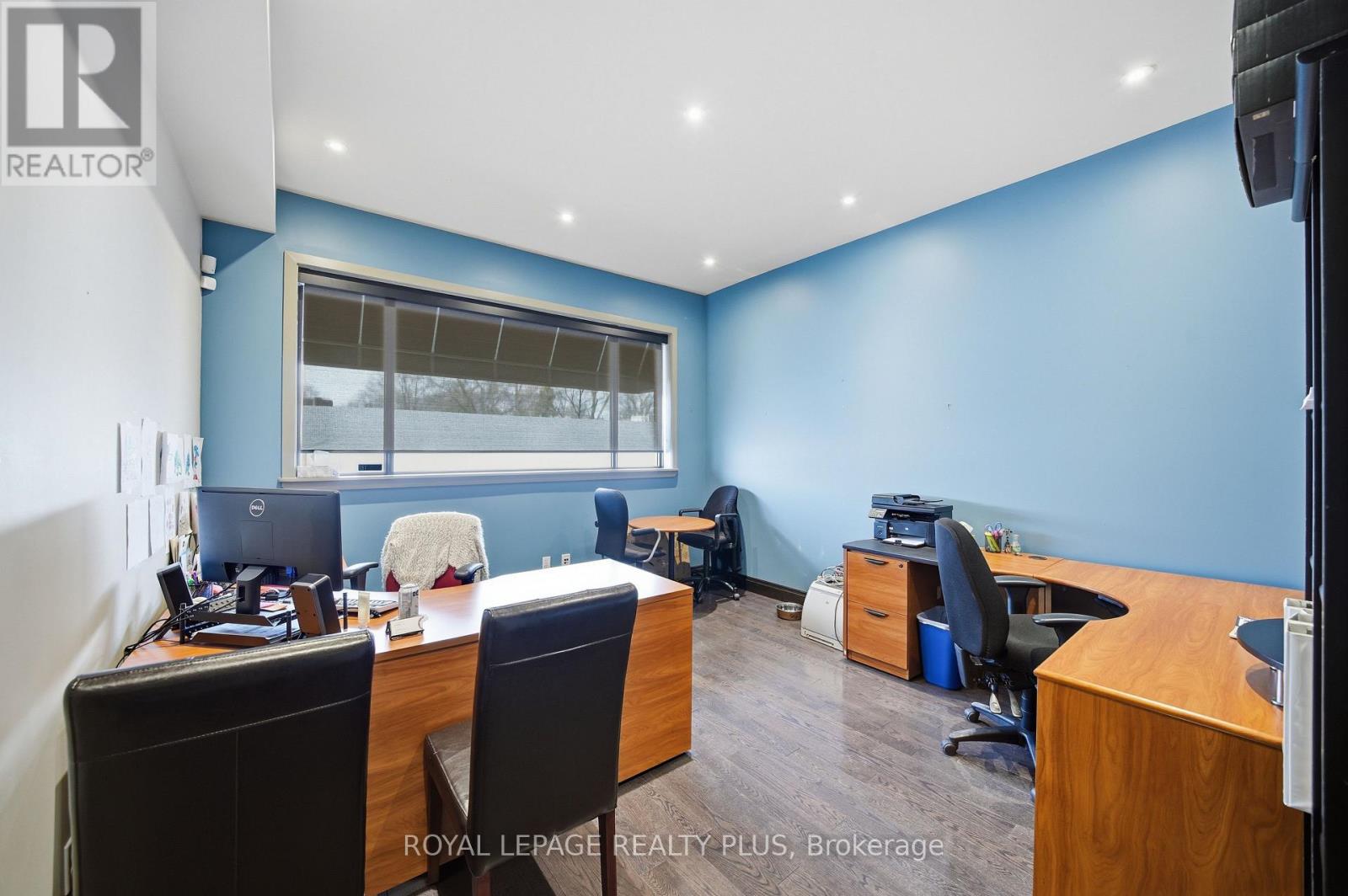 Office - 181 Lakeshore Road E, Mississauga, Ontario  L5G 1G2 - Photo 15 - W12717038