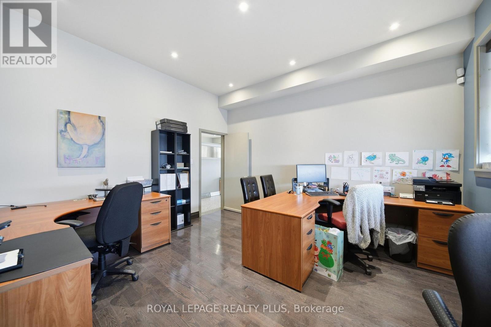 Office - 181 Lakeshore Road E, Mississauga, Ontario  L5G 1G2 - Photo 16 - W12717038
