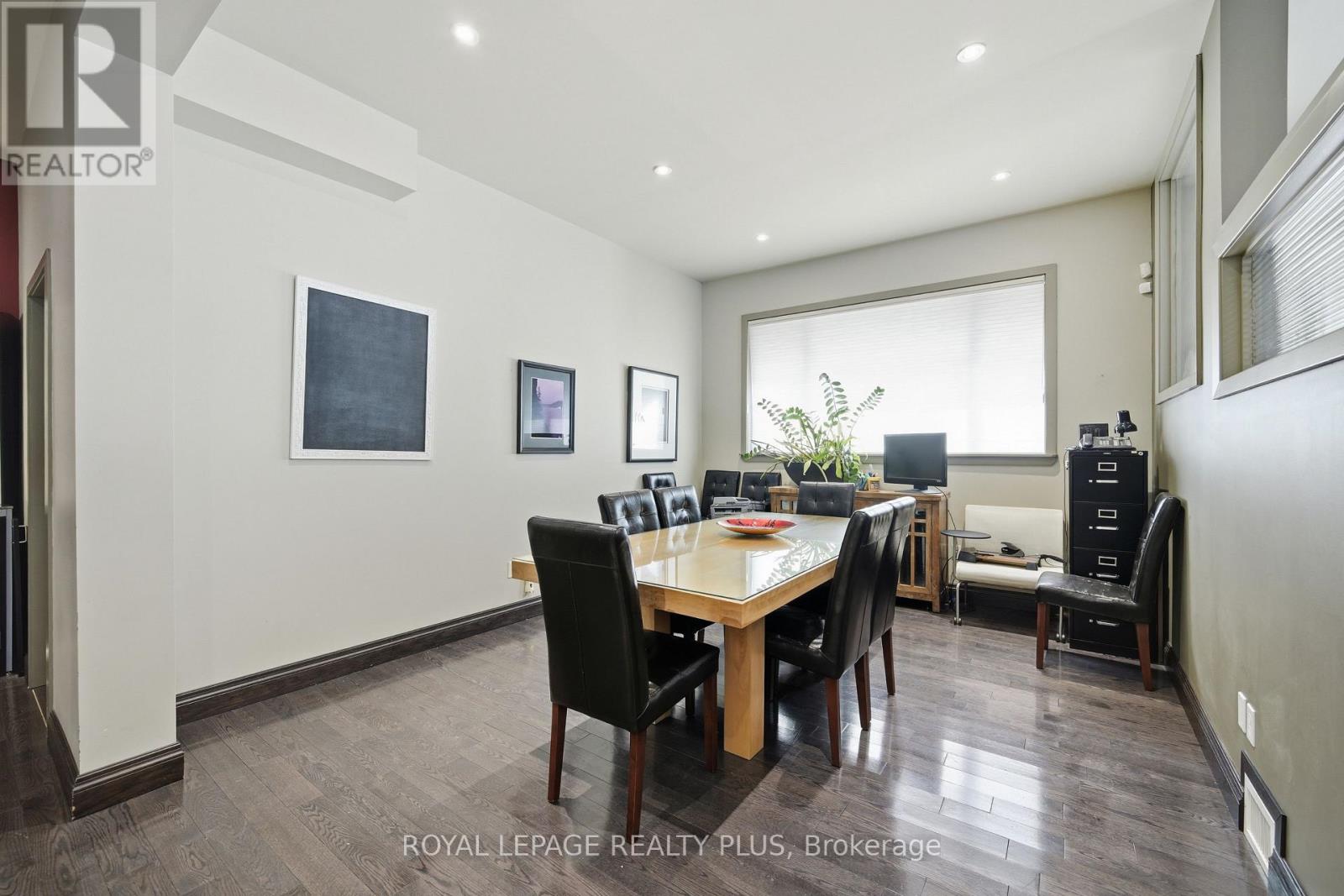 Office - 181 Lakeshore Road E, Mississauga, Ontario  L5G 1G2 - Photo 18 - W12717038