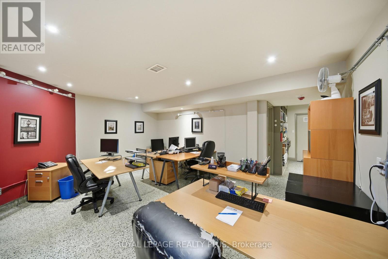 Office - 181 Lakeshore Road E, Mississauga, Ontario  L5G 1G2 - Photo 29 - W12717038