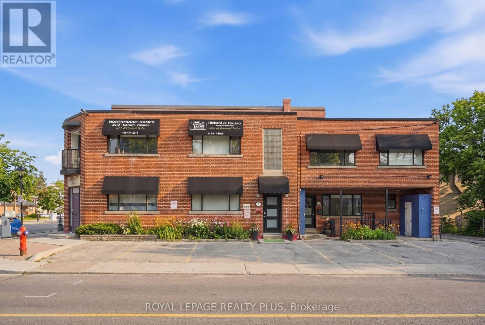 Office - 181 Lakeshore Road E, Mississauga, Ontario  L5G 1G2 - Photo 39 - W12717038