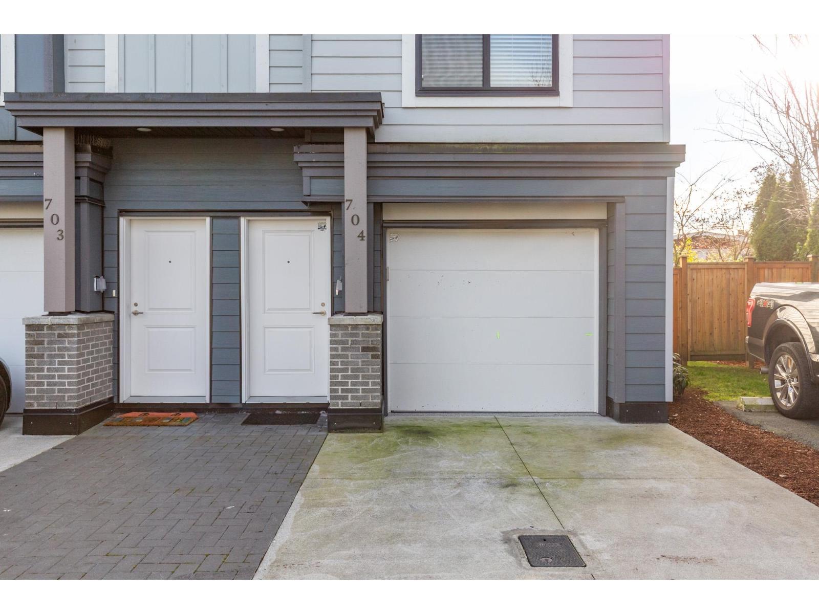 704 2267 Mckenzie Road, Abbotsford, British Columbia V2S 0M9 - Photo 4 - R3081089