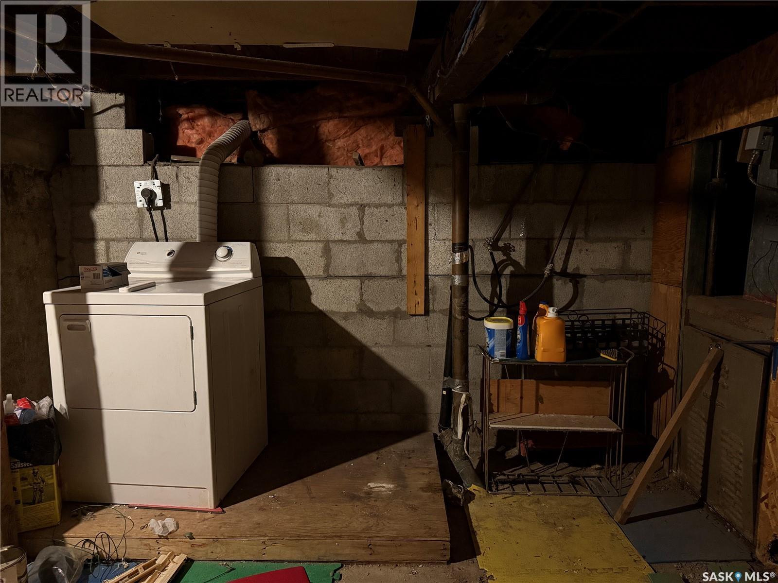 1035 Carleton Street, Moose Jaw, Saskatchewan  S6H 3A3 - Photo 32 - SK027182