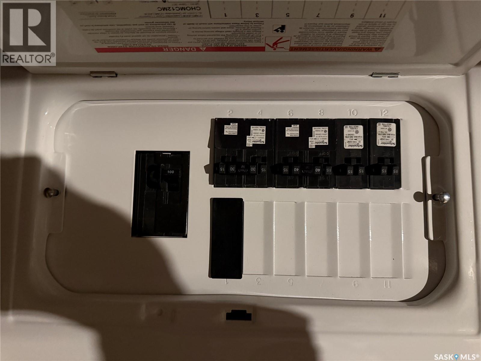 1035 Carleton Street, Moose Jaw, Saskatchewan  S6H 3A3 - Photo 37 - SK027182