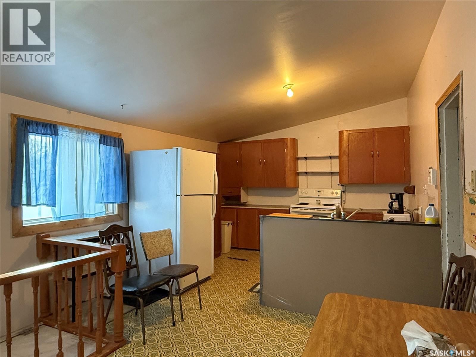 1035 Carleton Street, Moose Jaw, Saskatchewan  S6H 3A3 - Photo 6 - SK027182