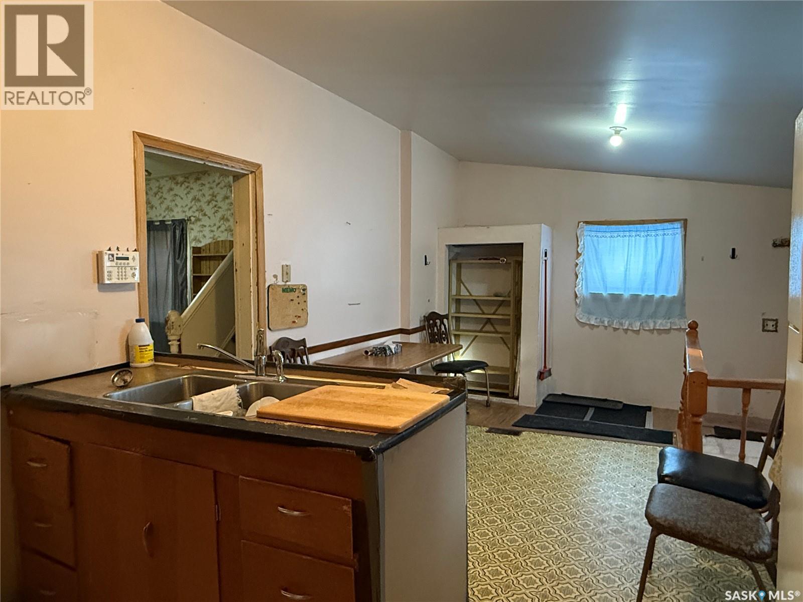 1035 Carleton Street, Moose Jaw, Saskatchewan  S6H 3A3 - Photo 7 - SK027182