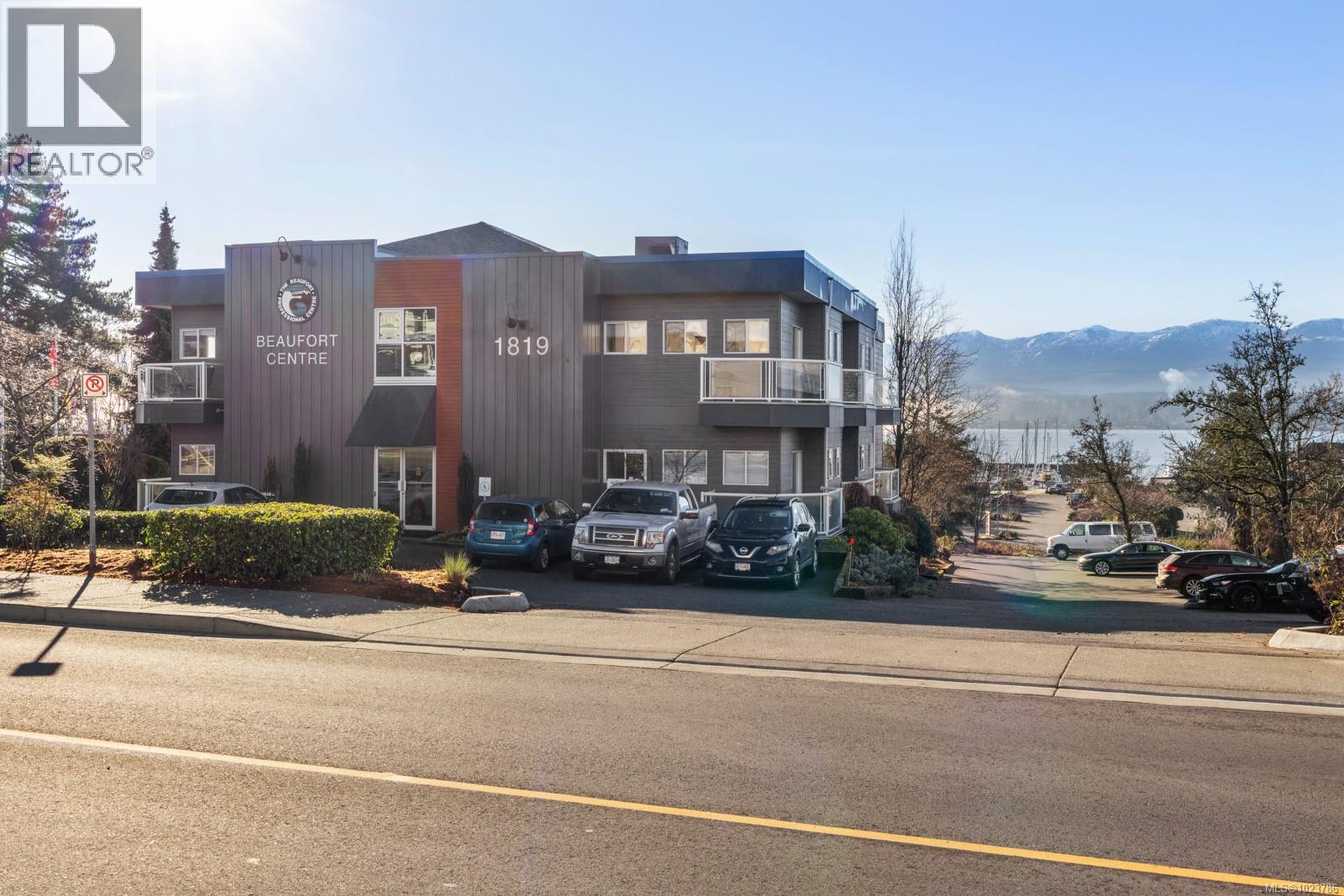 205 1819 Beaufort Ave, Comox, British Columbia