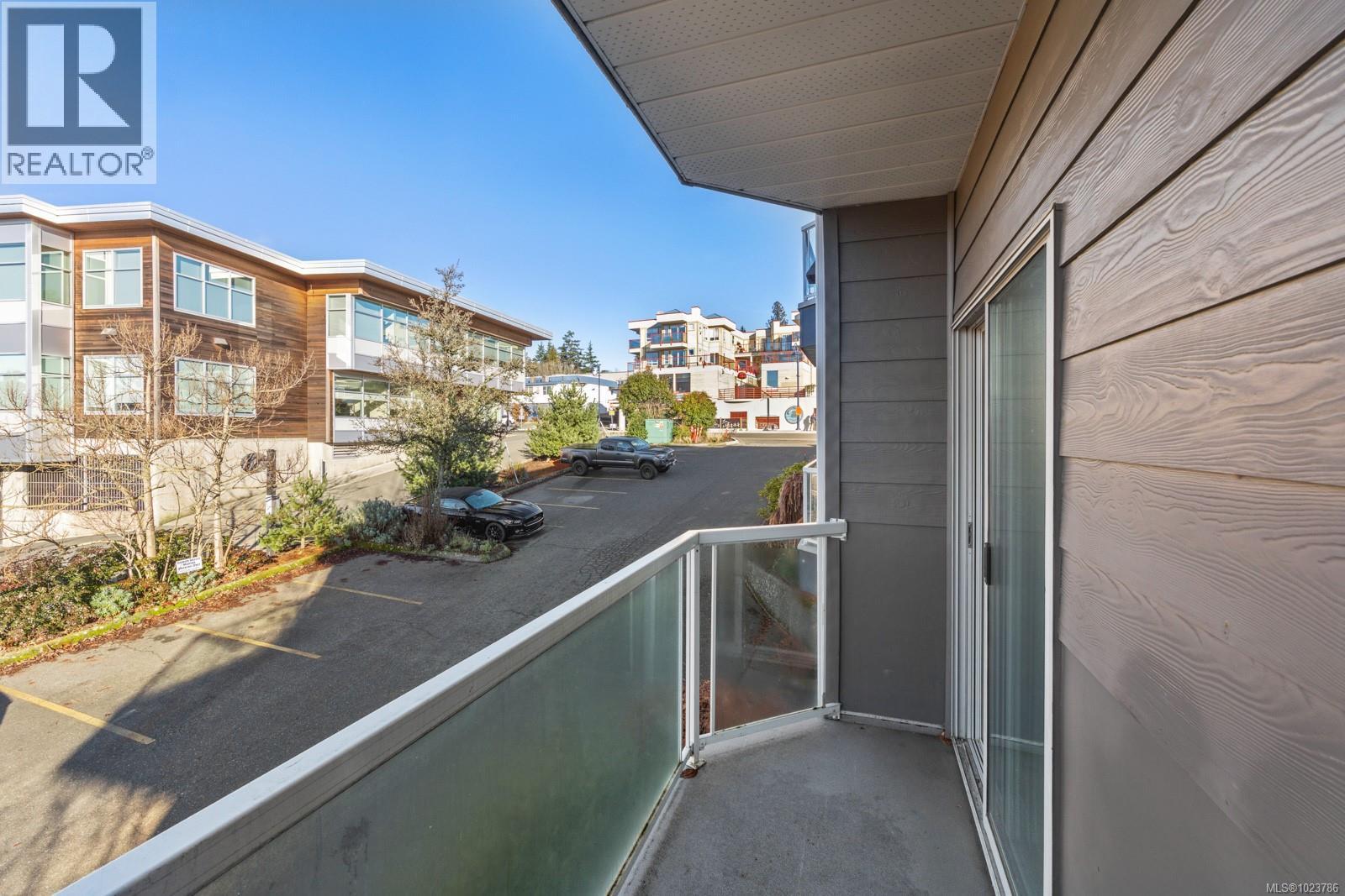 205 1819 Beaufort Ave, Comox, British Columbia  V9M 1R9 - Photo 10 - 1023786