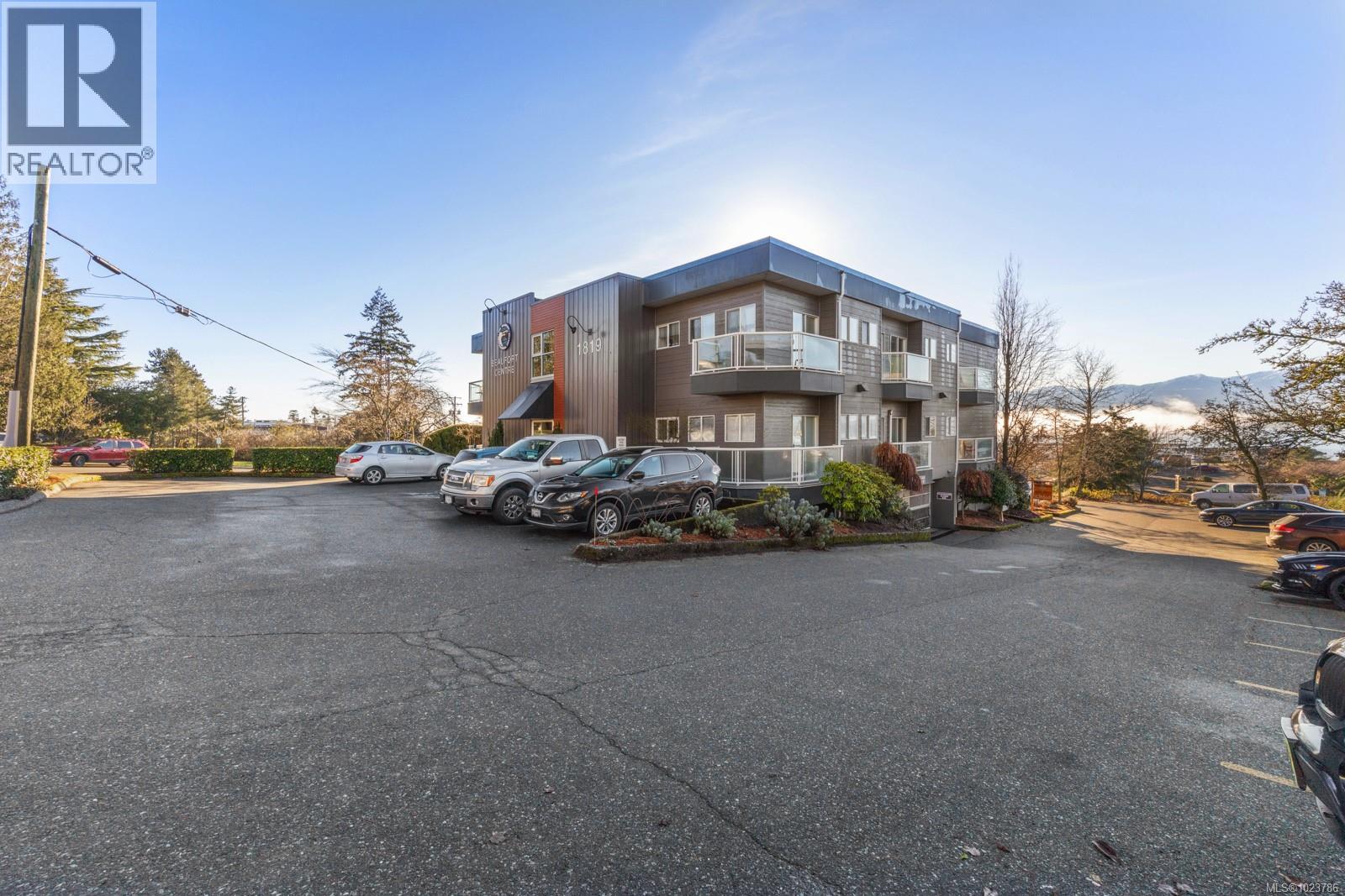 205 1819 Beaufort Ave, Comox, British Columbia  V9M 1R9 - Photo 13 - 1023786