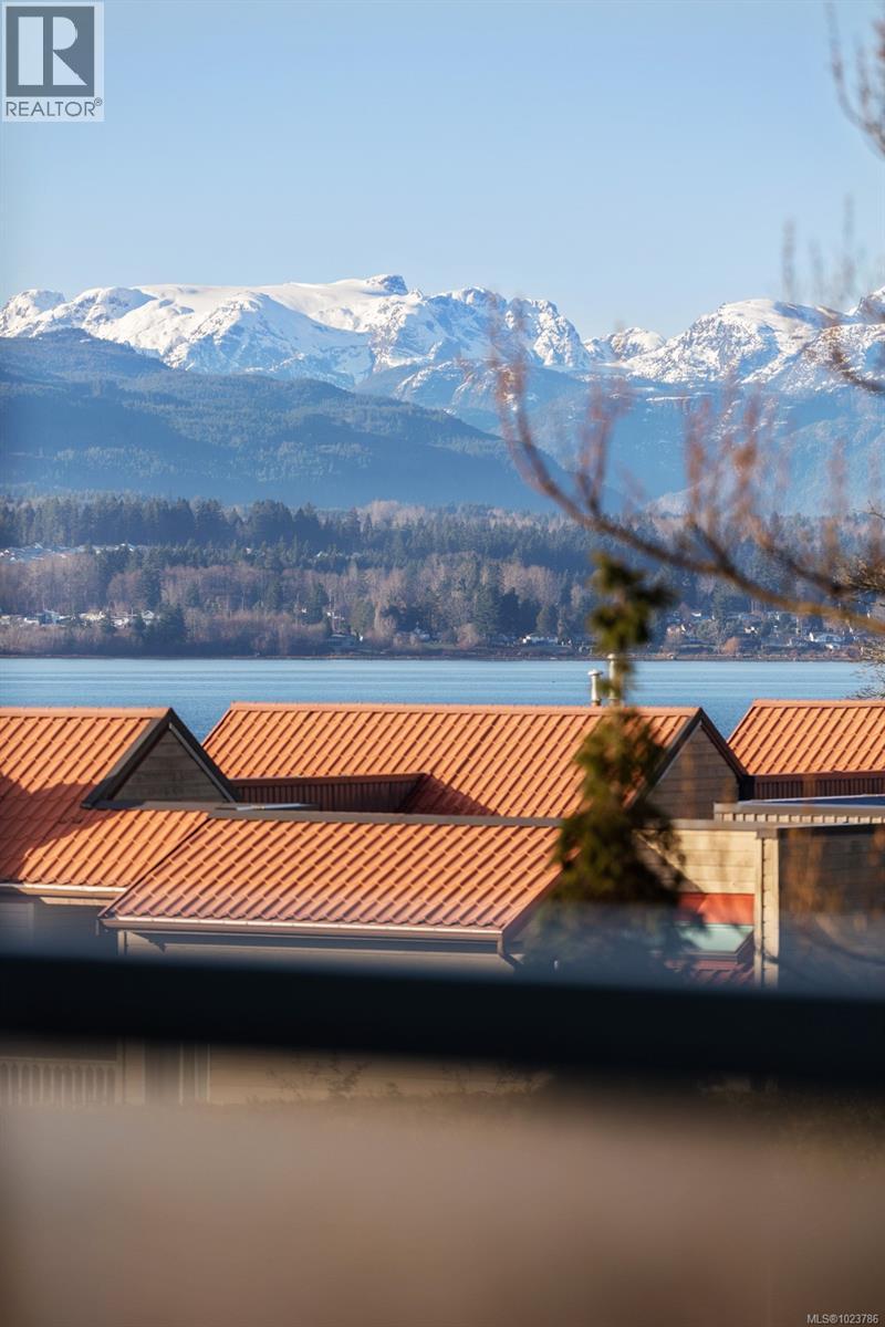 205 1819 Beaufort Ave, Comox, British Columbia  V9M 1R9 - Photo 18 - 1023786