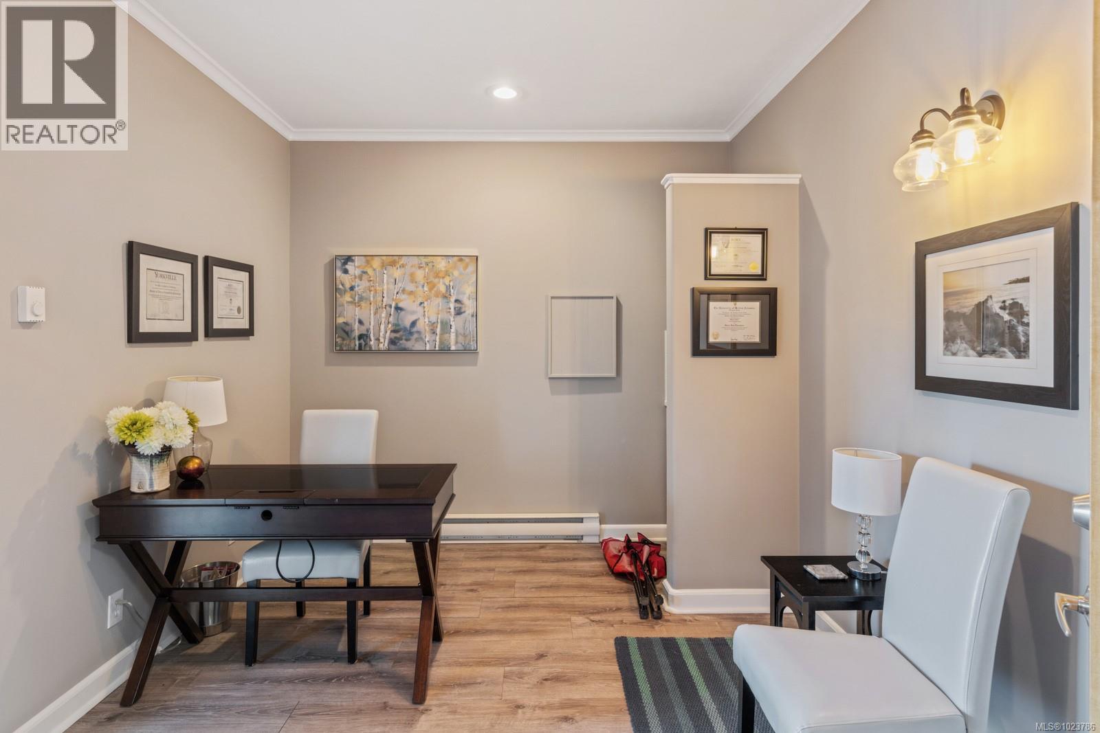 205 1819 Beaufort Ave, Comox, British Columbia  V9M 1R9 - Photo 3 - 1023786