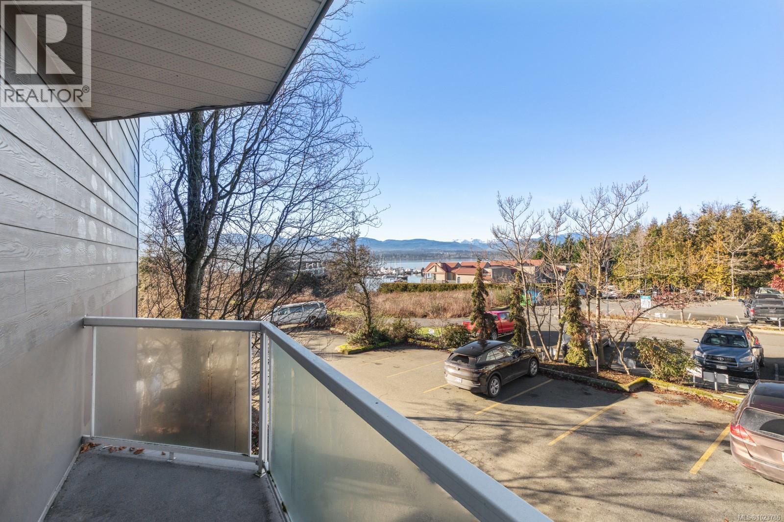 205 1819 Beaufort Ave, Comox, British Columbia  V9M 1R9 - Photo 9 - 1023786