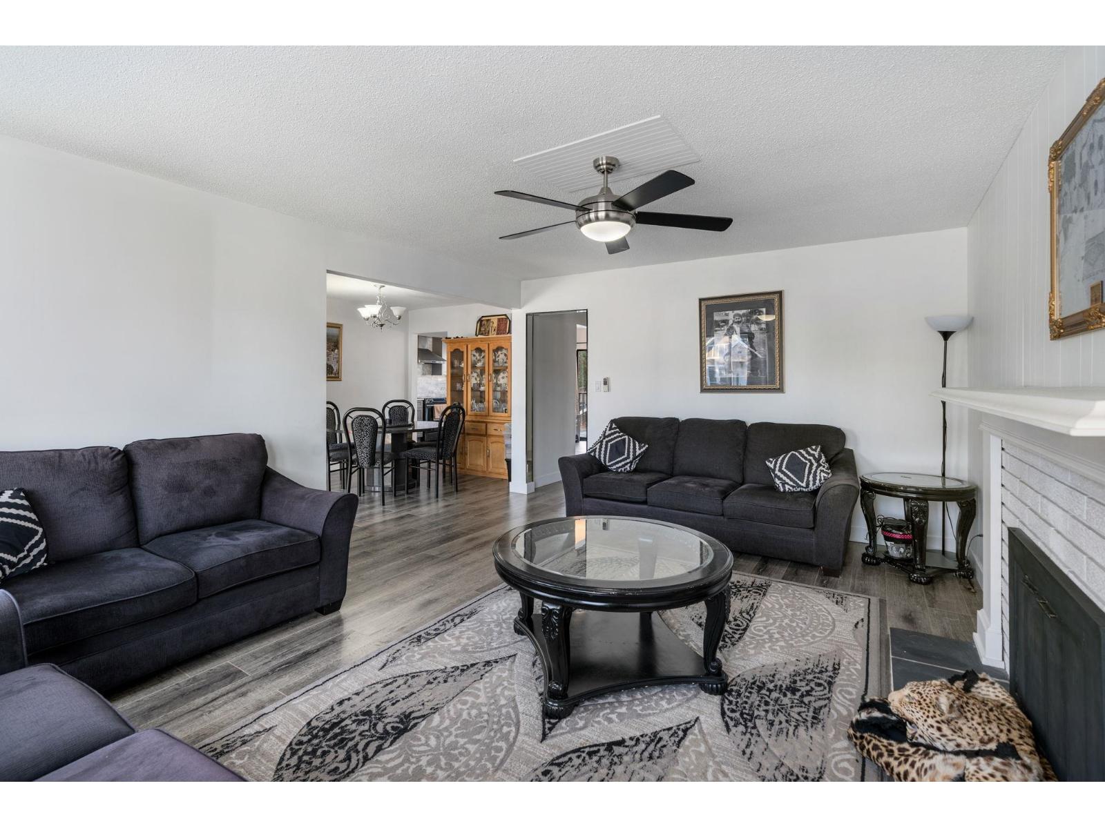 7923 122a Street, Surrey, British Columbia  V3W 3T4 - Photo 3 - R3081296