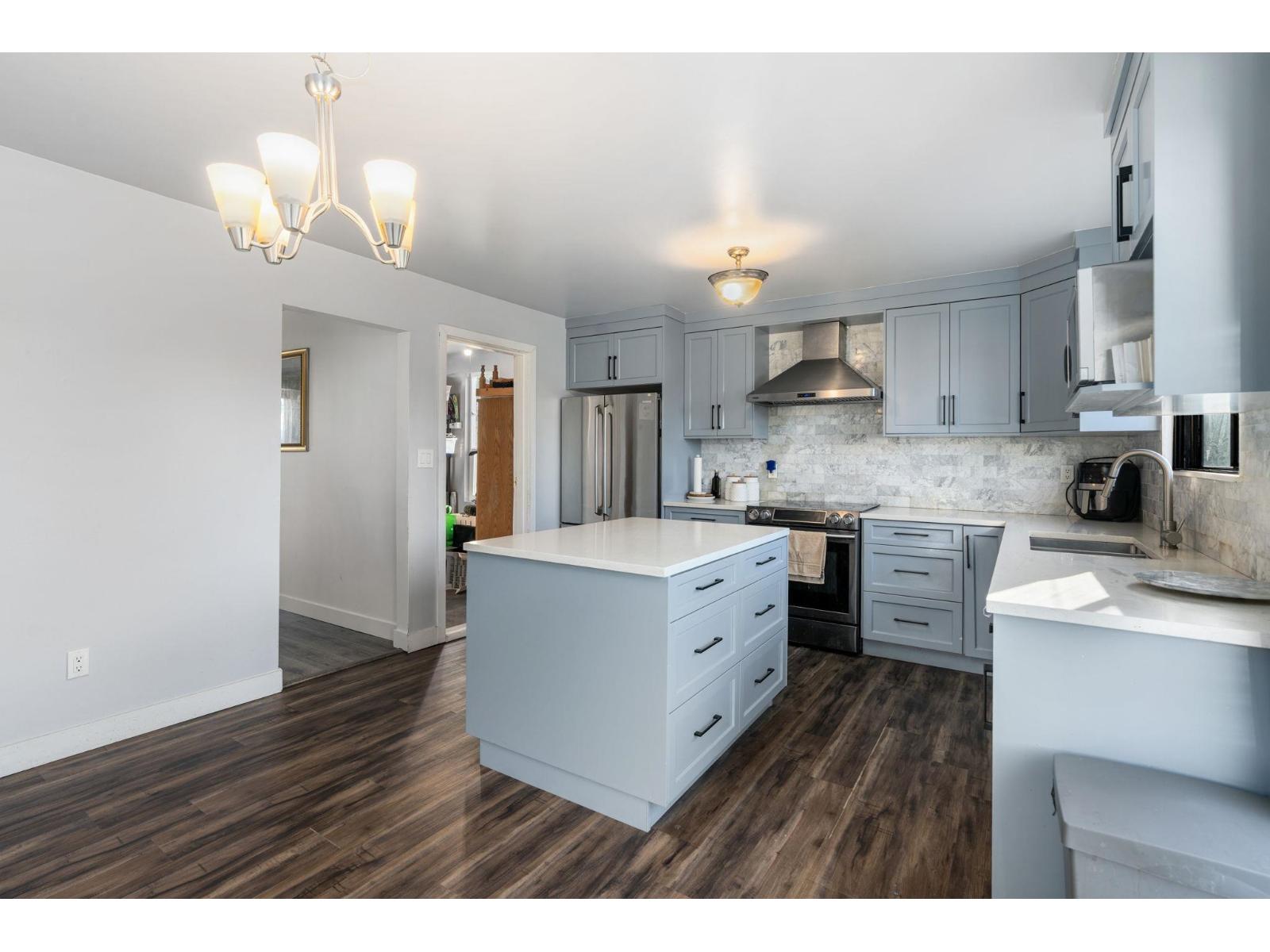 7923 122a Street, Surrey, British Columbia  V3W 3T4 - Photo 7 - R3081296