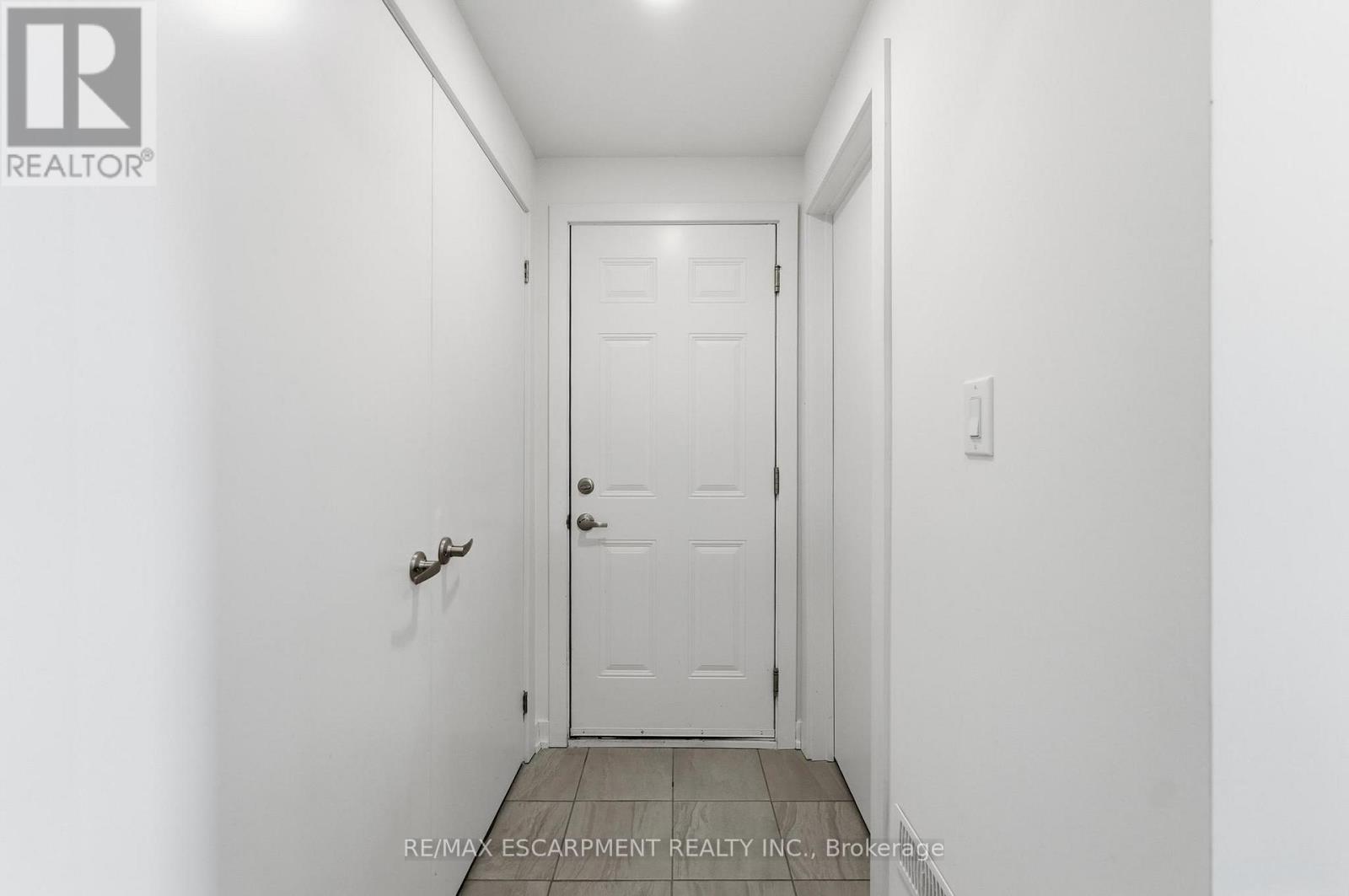 44 - 590 North Service Road, Hamilton, Ontario  L8E 0K5 - Photo 21 - X12716728