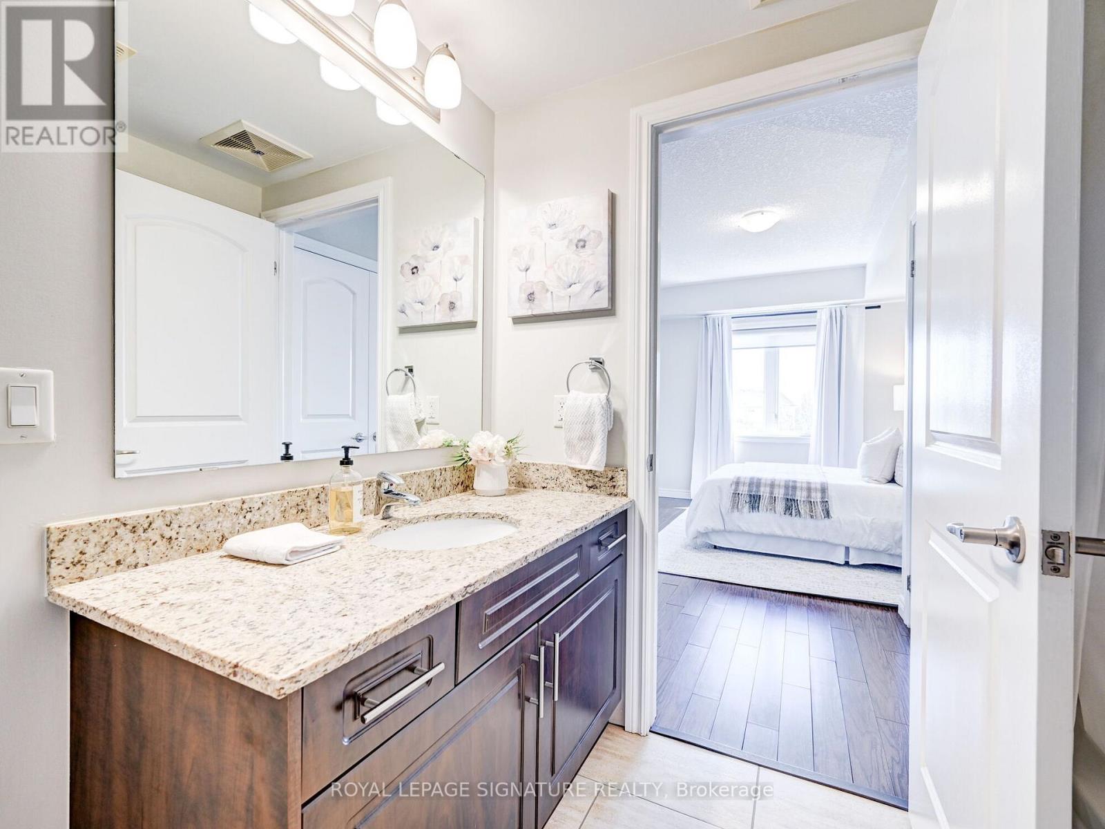 205 - 886 Golf Links Road, Hamilton, Ontario  L9K 1J8 - Photo 10 - X12716748