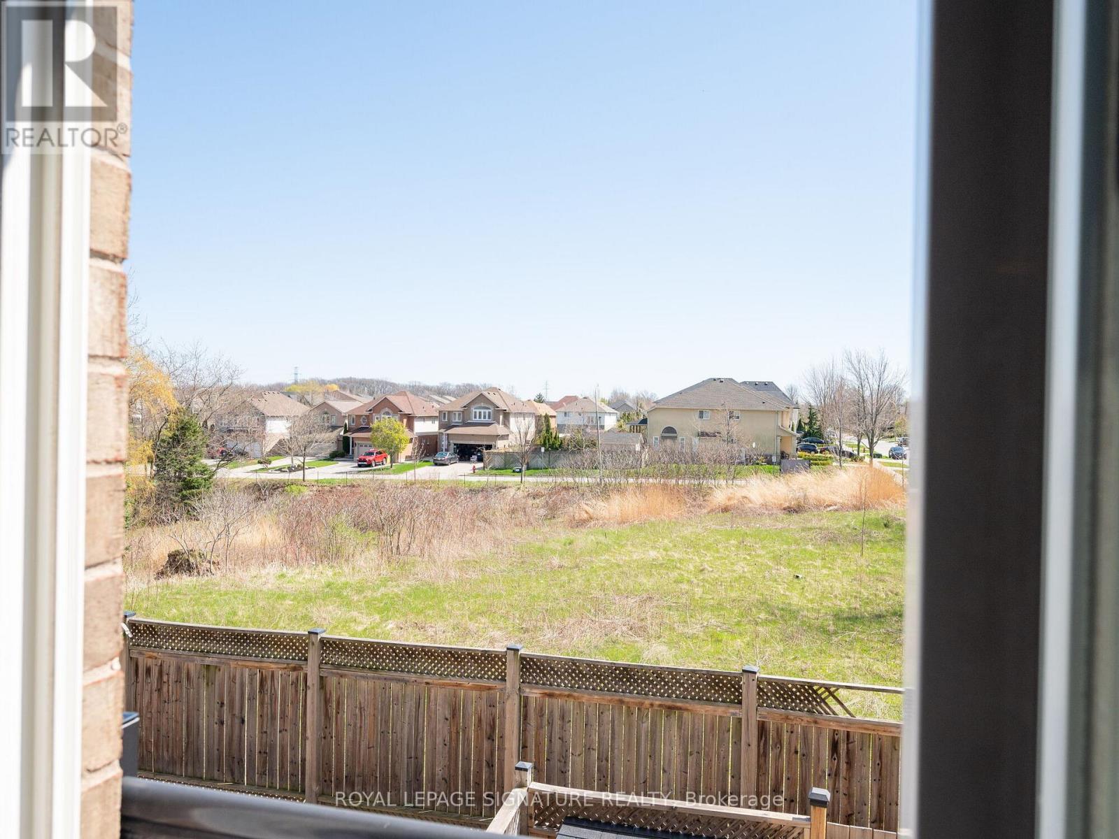 205 - 886 Golf Links Road, Hamilton, Ontario  L9K 1J8 - Photo 11 - X12716748