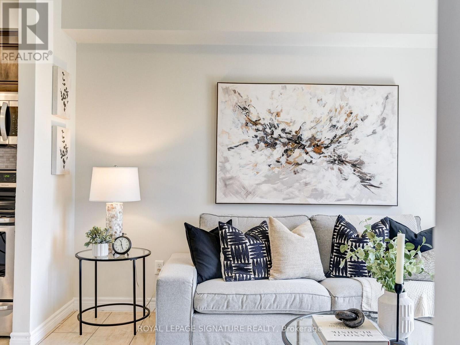 205 - 886 Golf Links Road, Hamilton, Ontario  L9K 1J8 - Photo 6 - X12716748