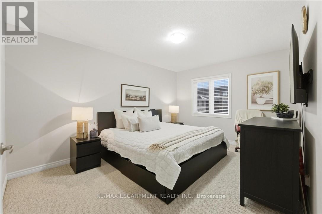 16 Lakefront Drive, Hamilton, Ontario  L8E 0J3 - Photo 13 - X12716890