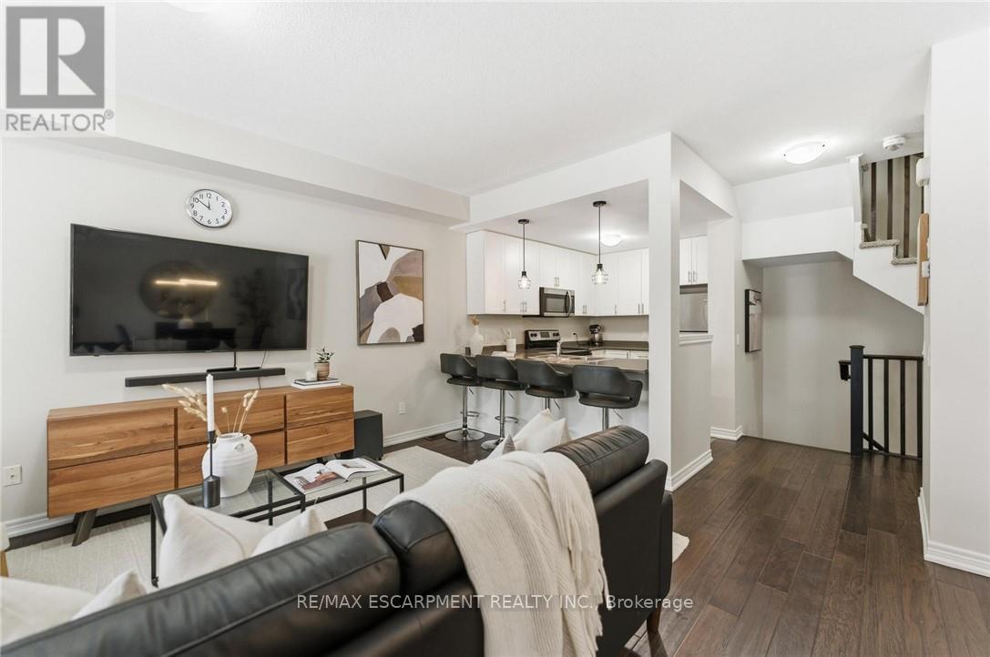 16 Lakefront Drive, Hamilton, Ontario  L8E 0J3 - Photo 7 - X12716890