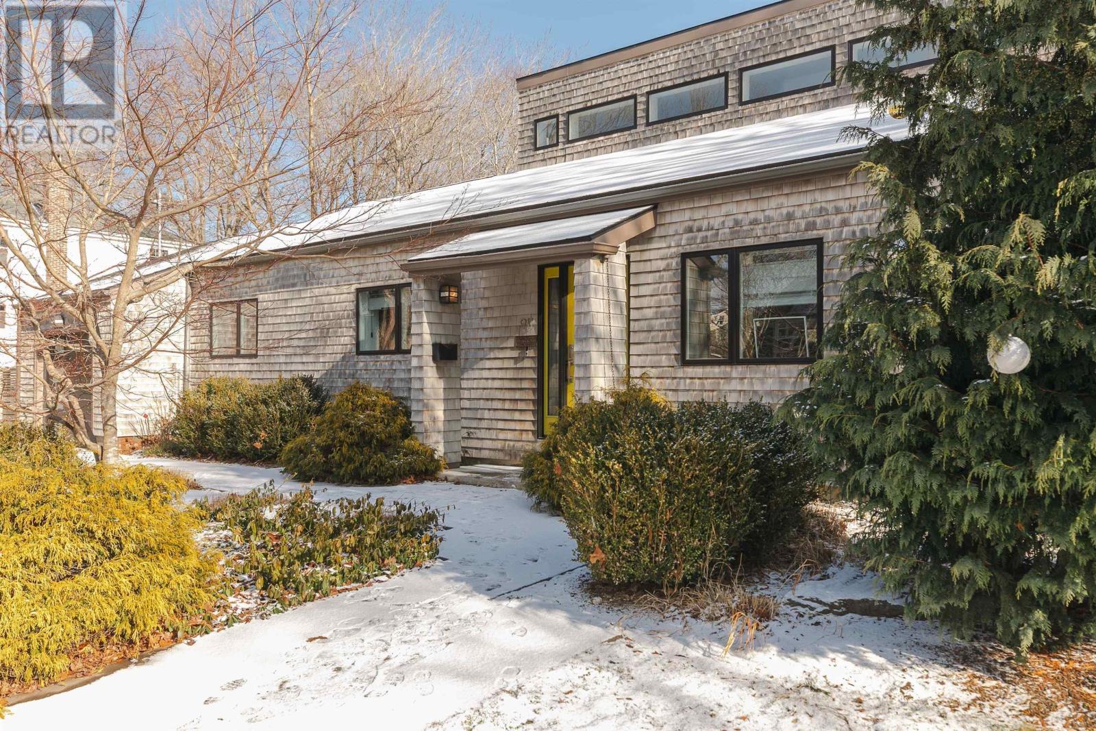 911 Greenwood Avenue, Halifax, Nova Scotia  B2H 3L1 - Photo 3 - 202601227