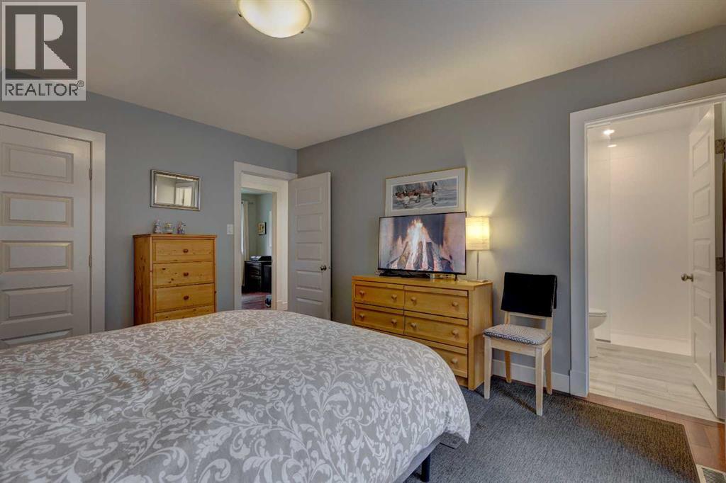 82 Gladys Ridge Road Sw, Calgary, Alberta  T3E 4J1 - Photo 13 - A2279179