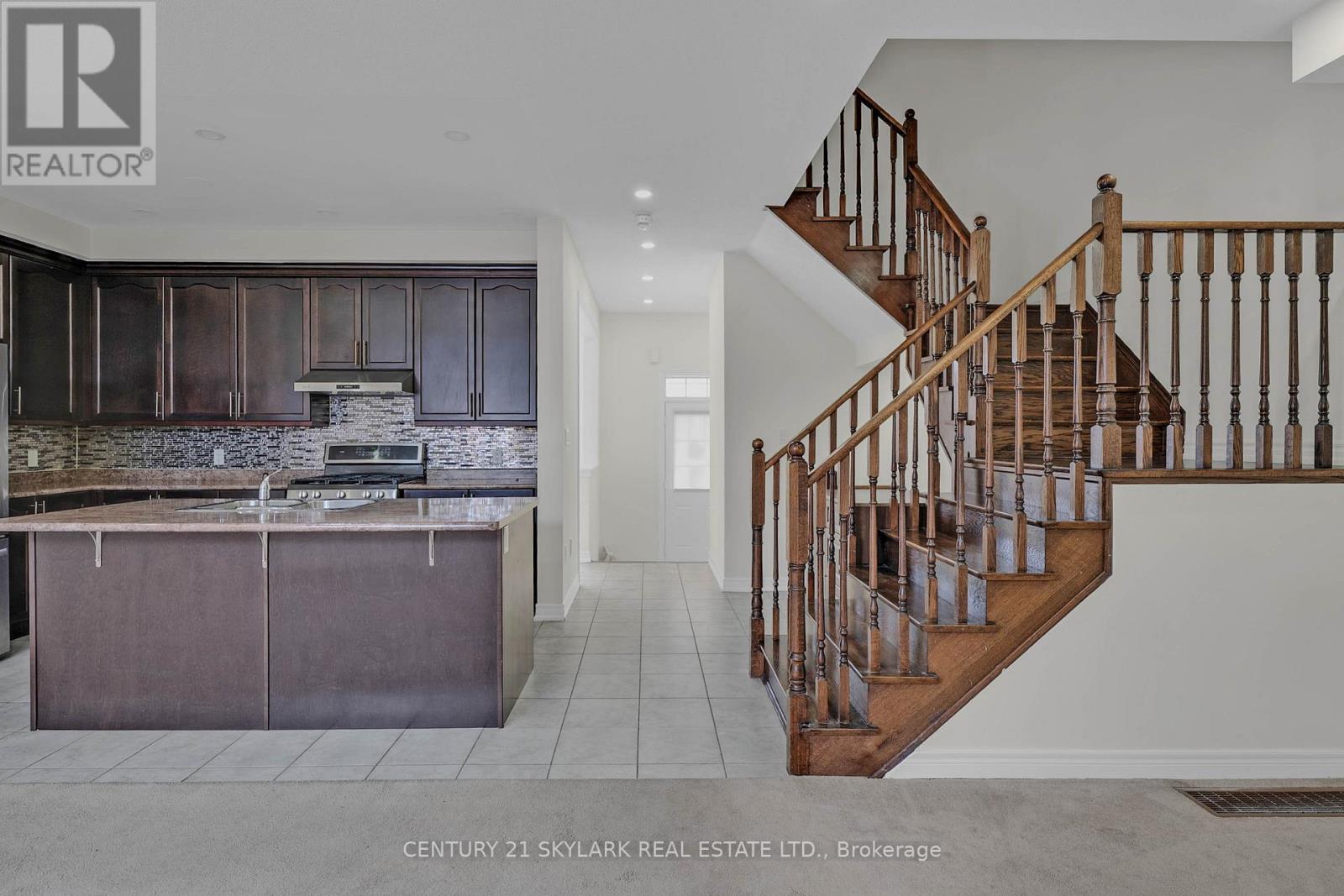 4 Primo Road, Brampton, Ontario  L7A 3Y1 - Photo 5 - W12689370