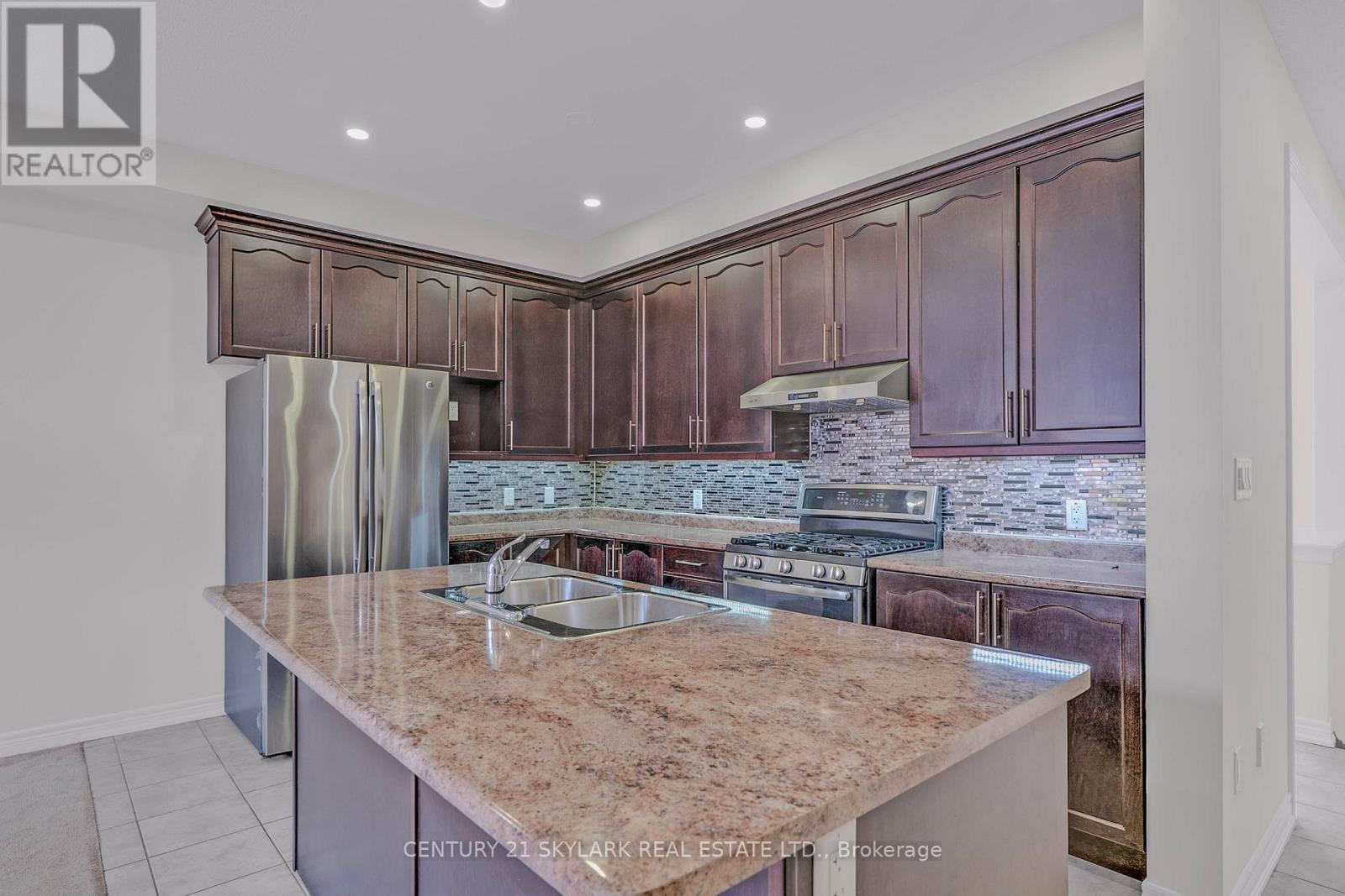 4 Primo Road, Brampton, Ontario  L7A 3Y1 - Photo 6 - W12689370