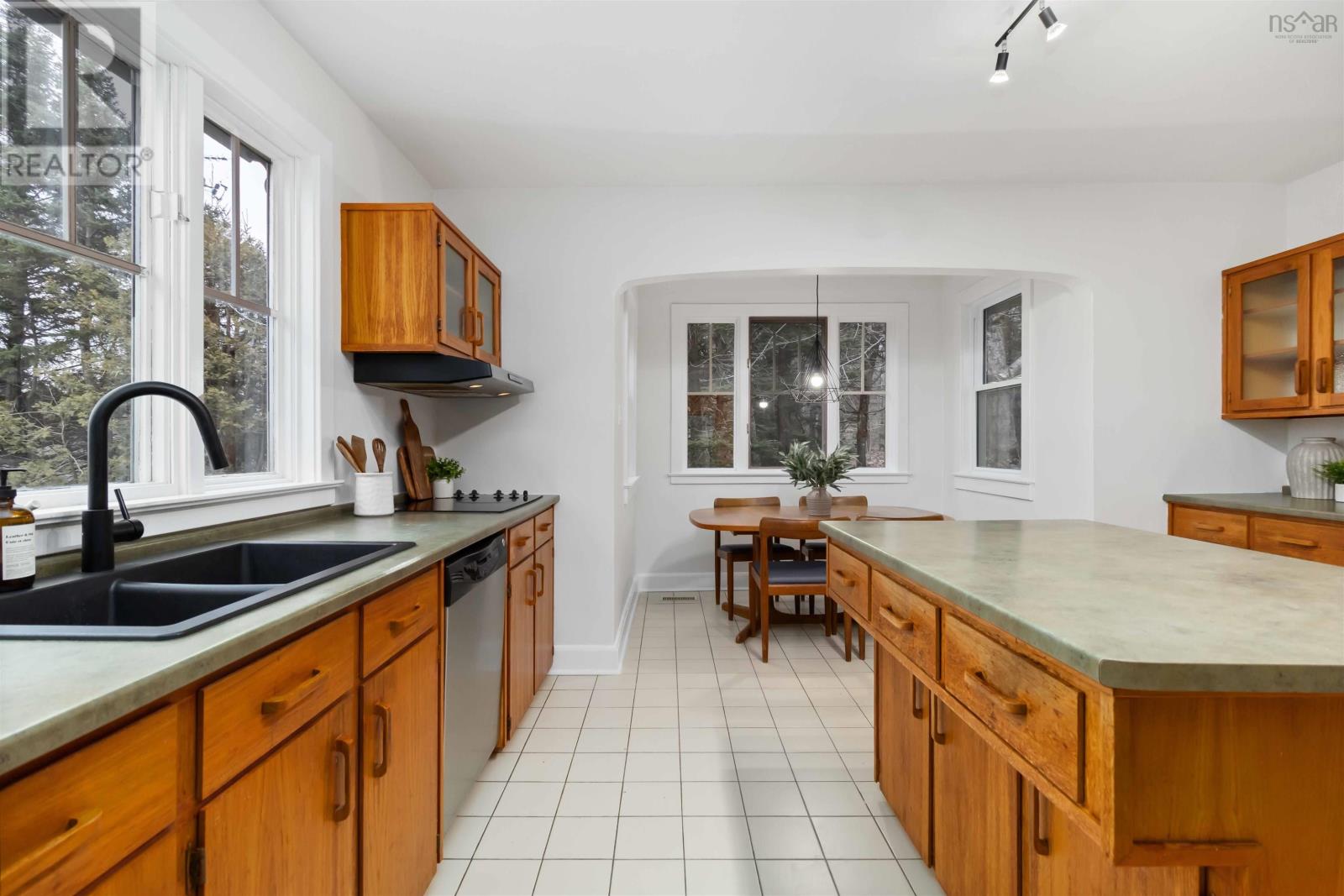 11 Lindsay Hill, Bedford, Nova Scotia  B4A 1N5 - Photo 8 - 202601226