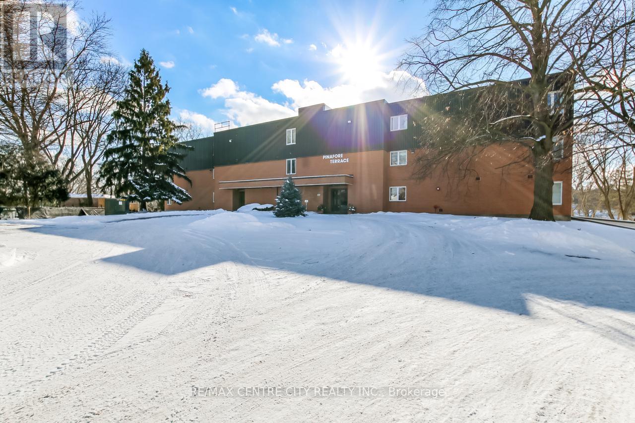 11 - 125 Elm Street, St. Thomas, Ontario  N5R 1H9 - Photo 1 - X12717104