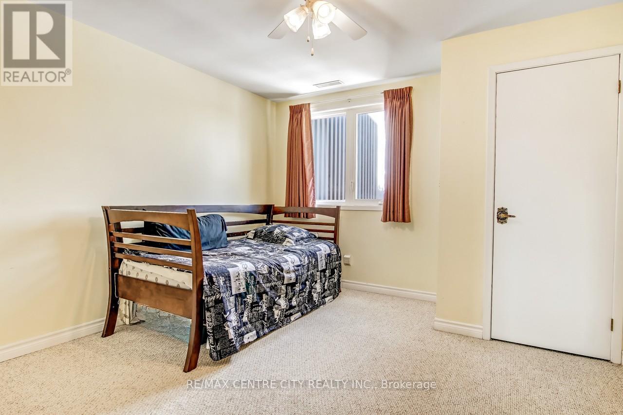 11 - 125 Elm Street, St. Thomas, Ontario  N5R 1H9 - Photo 16 - X12717104