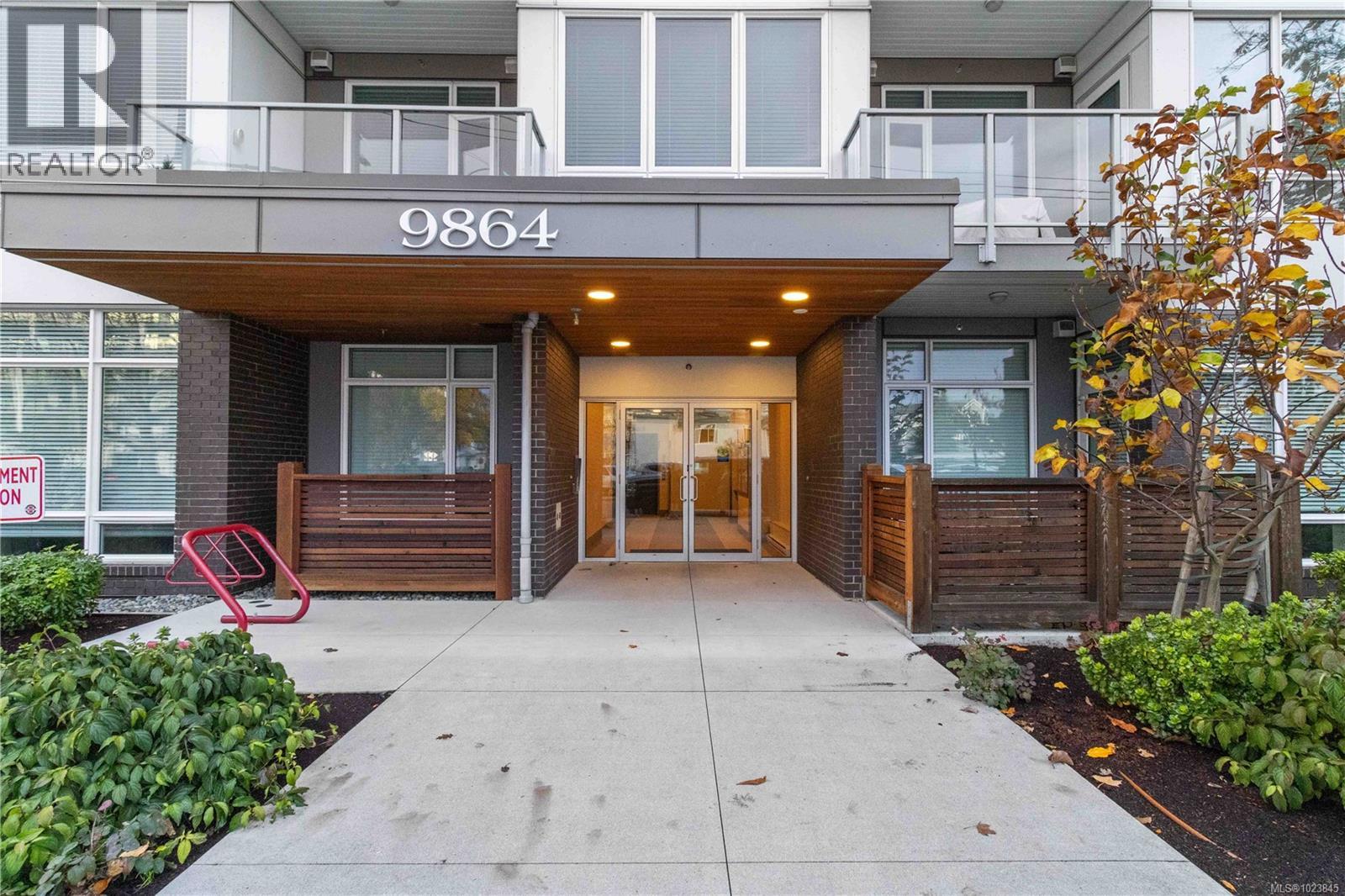 302 9864 Fourth St, Sidney, British Columbia V8L 2Z4 - Photo 24 - 1023845