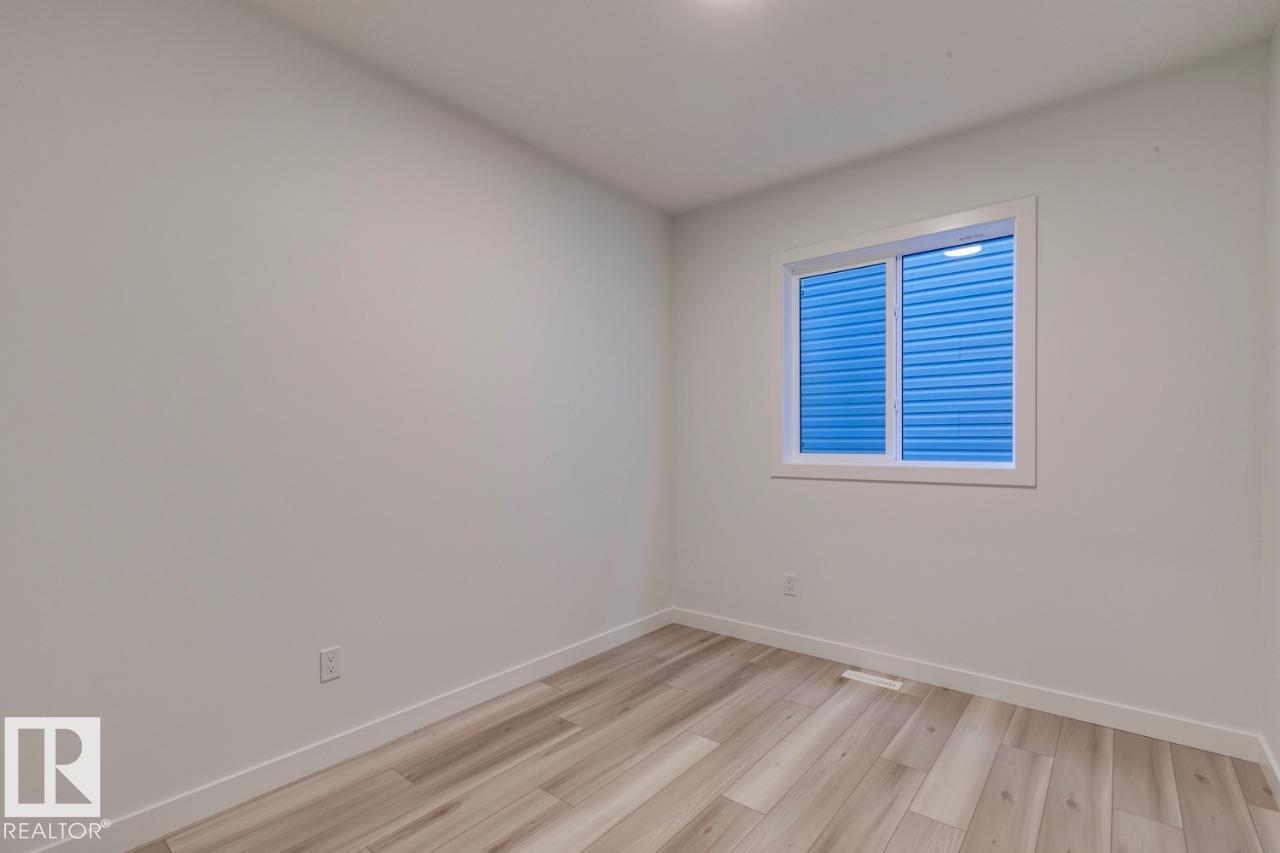 923 18 Av Nw, Edmonton, Alberta  T6T 2X3 - Photo 5 - E4469196