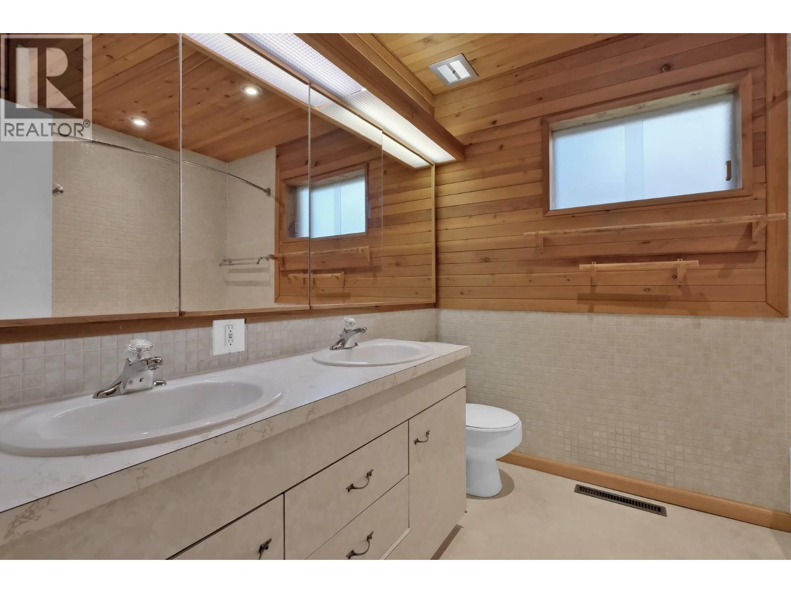 312 Scott Avenue, Penticton, British Columbia  V2A 2J8 - Photo 10 - 10373365