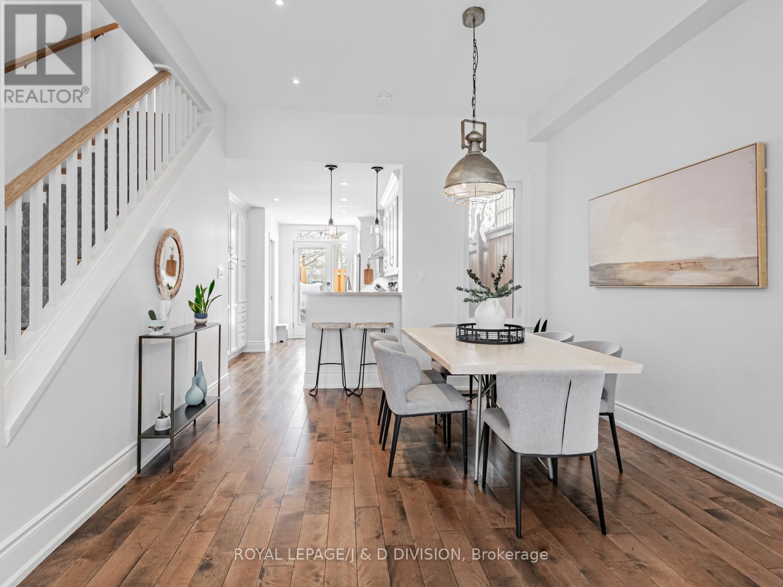 329 Indian Road Crescent, Toronto, Ontario  M6P 2G9 - Photo 6 - W12717044