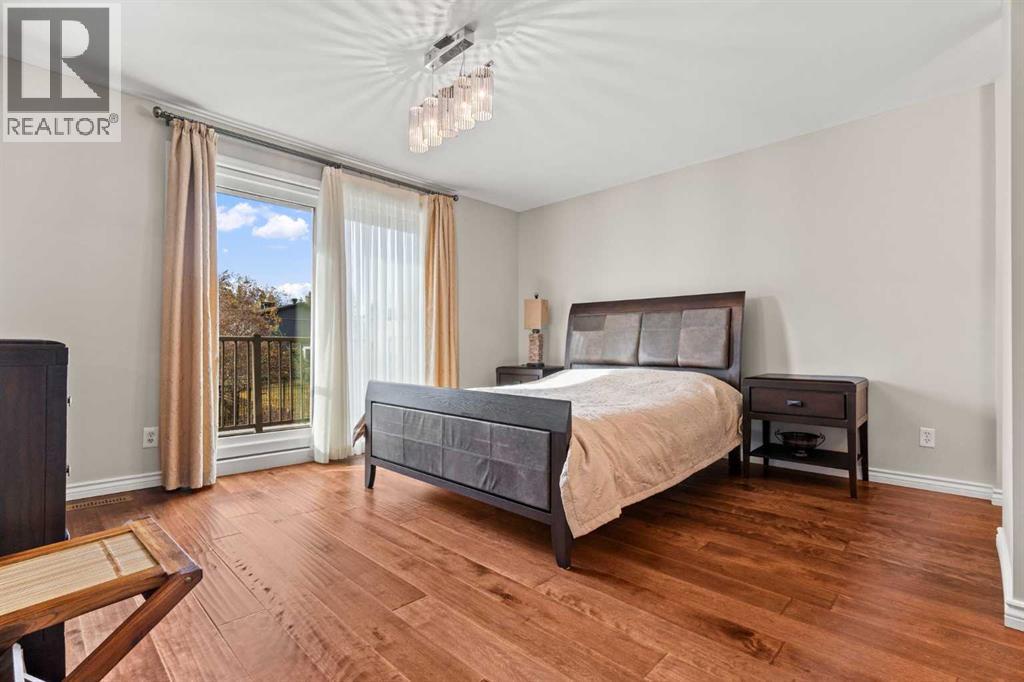 124 Canterbury Drive Sw, Calgary, Alberta  T2W 2G1 - Photo 12 - A2280498