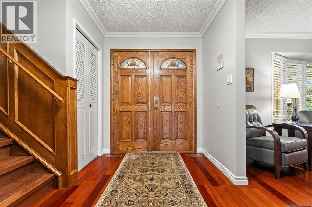 124 Canterbury Drive Sw, Calgary, Alberta  T2W 2G1 - Photo 4 - A2280498