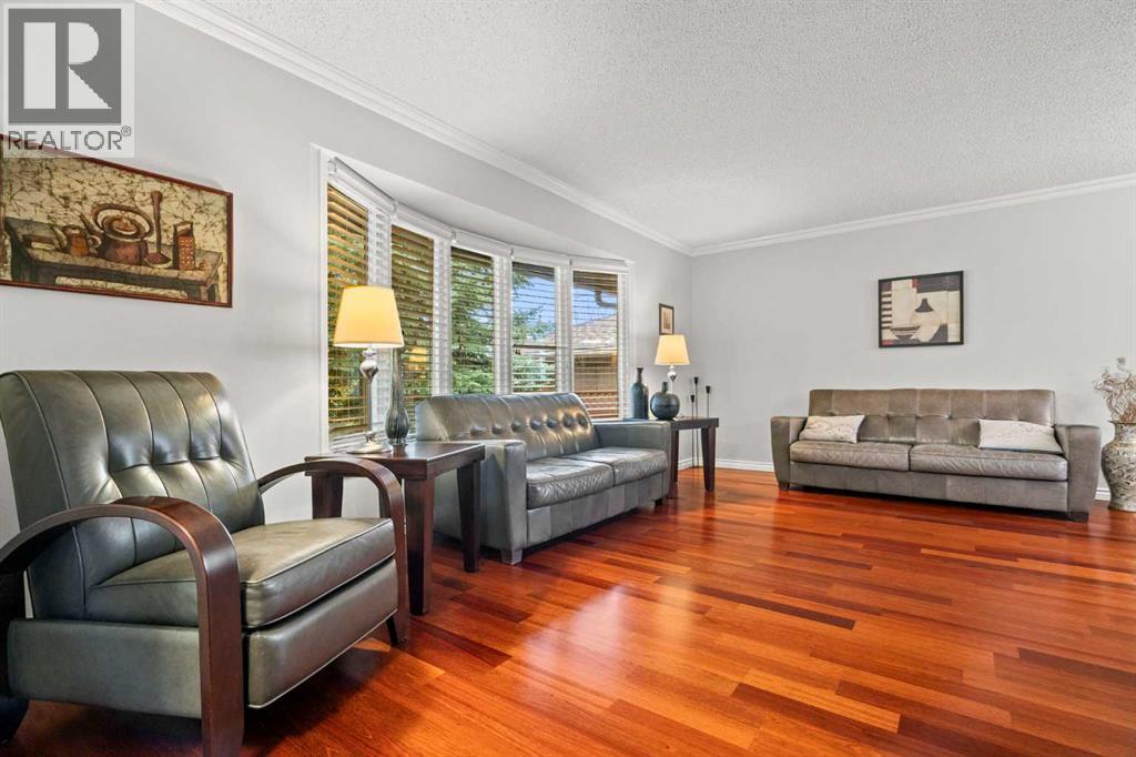 124 Canterbury Drive Sw, Calgary, Alberta  T2W 2G1 - Photo 6 - A2280498