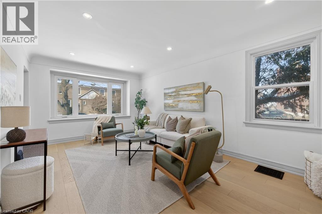 3 East 35th Street, Hamilton, Ontario  L8V 3X5 - Photo 9 - 40799906