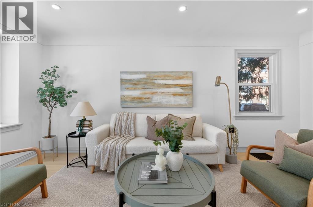 3 East 35th Street, Hamilton, Ontario  L8V 3X5 - Photo 11 - 40799906