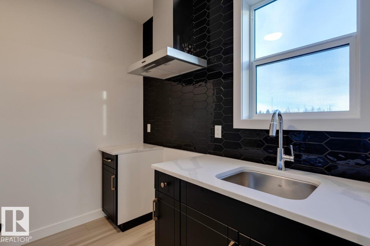 907 18 Av Nw, Edmonton, Alberta  T6T 2X3 - Photo 28 - E4469203