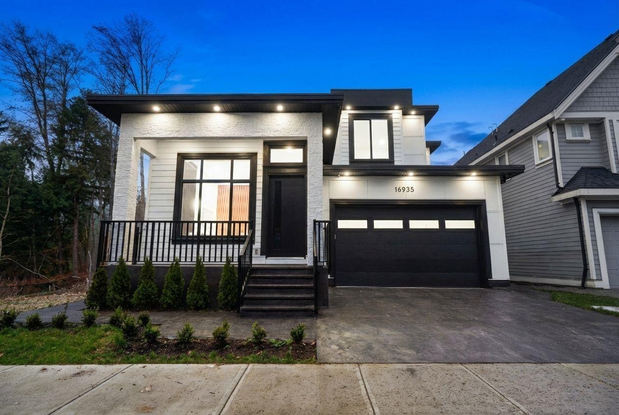 16935 0A AVENUE, Surrey, British Columbia