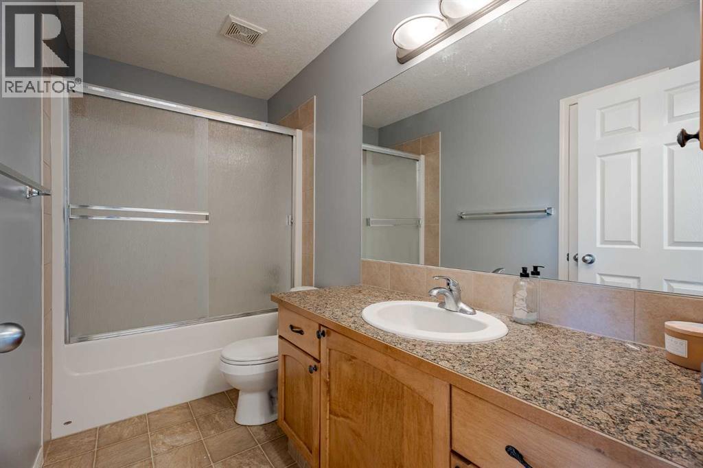 42 Bridlecrest Gardens Sw, Calgary, Alberta  T2Y 4Y4 - Photo 15 - A2278786